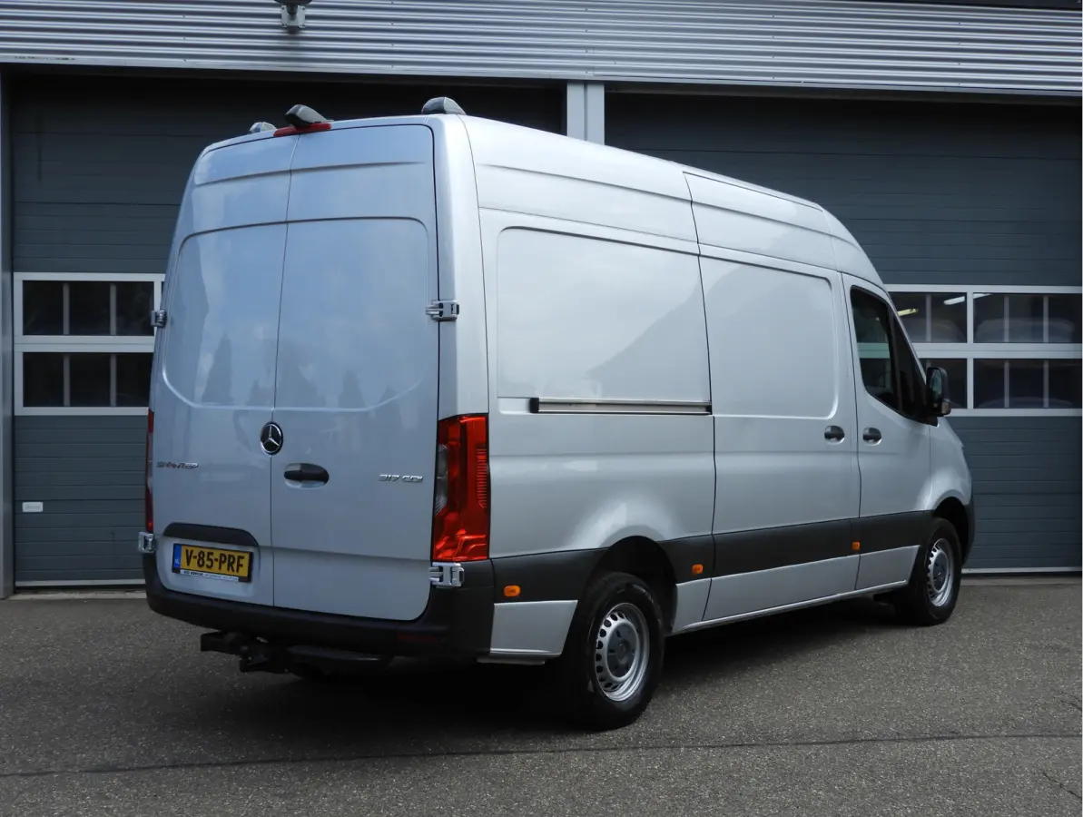 317 1.9 CDI L2H2 RWD AUT | 3.5t TREKHAAK | LED | CRUISE | CAMERA | MBUX
