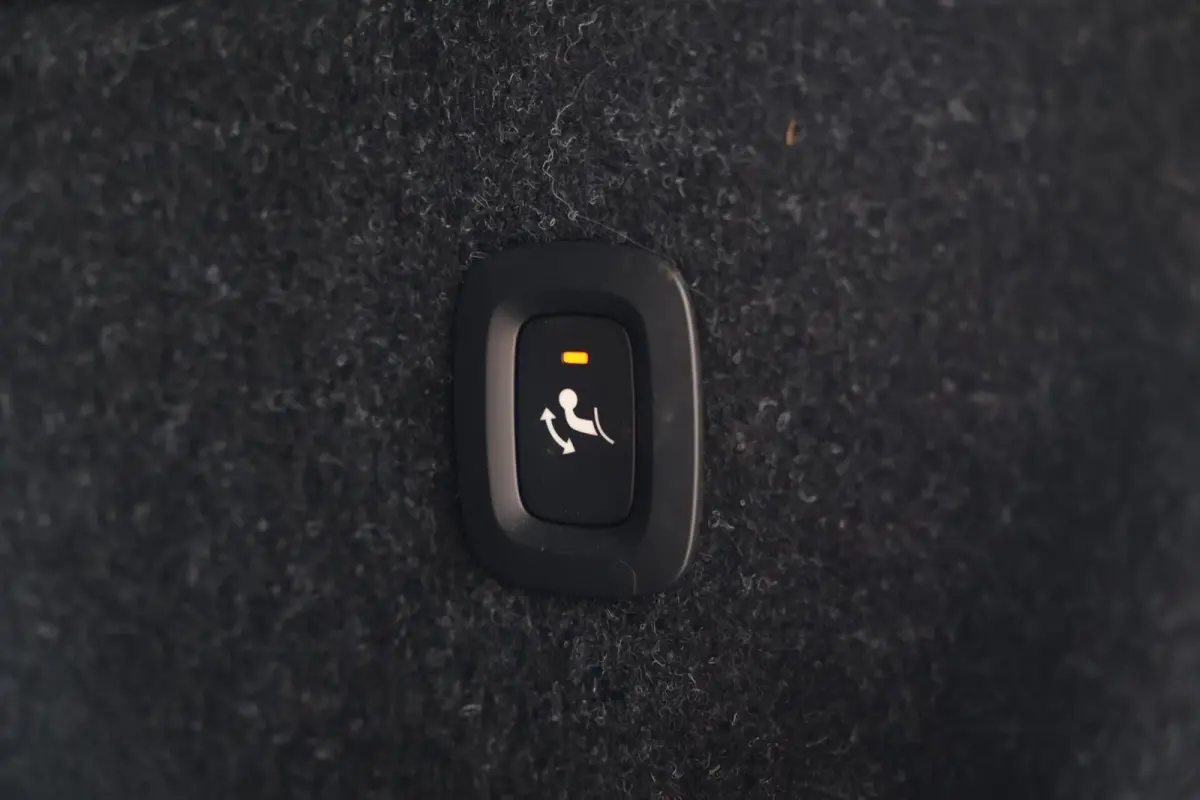 T4 Plus Bright | Stoelverwarming | Trekhaak | 360° Camera | H/K | Keyless