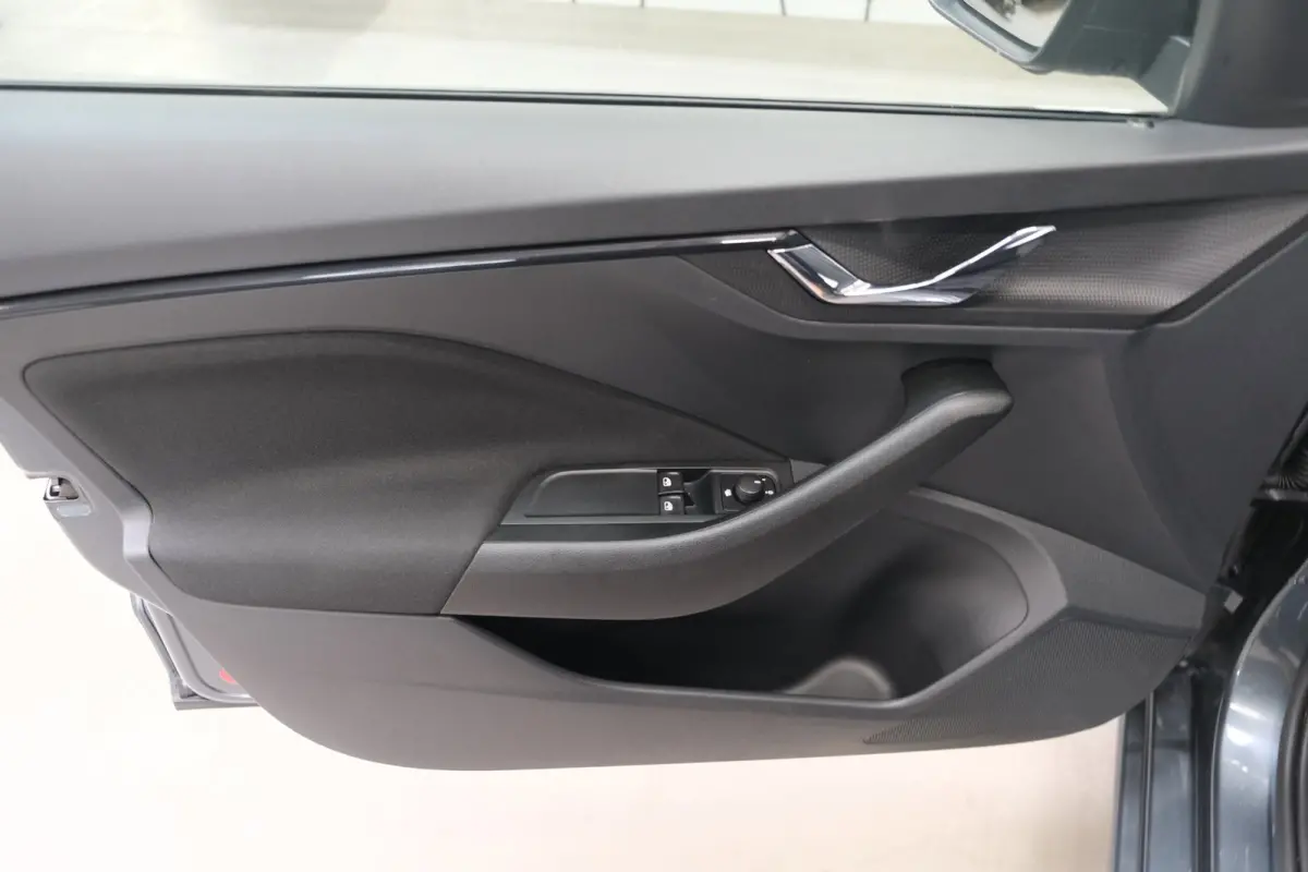 1.0 TSI Active - N.A.P. Airco, Cruise.