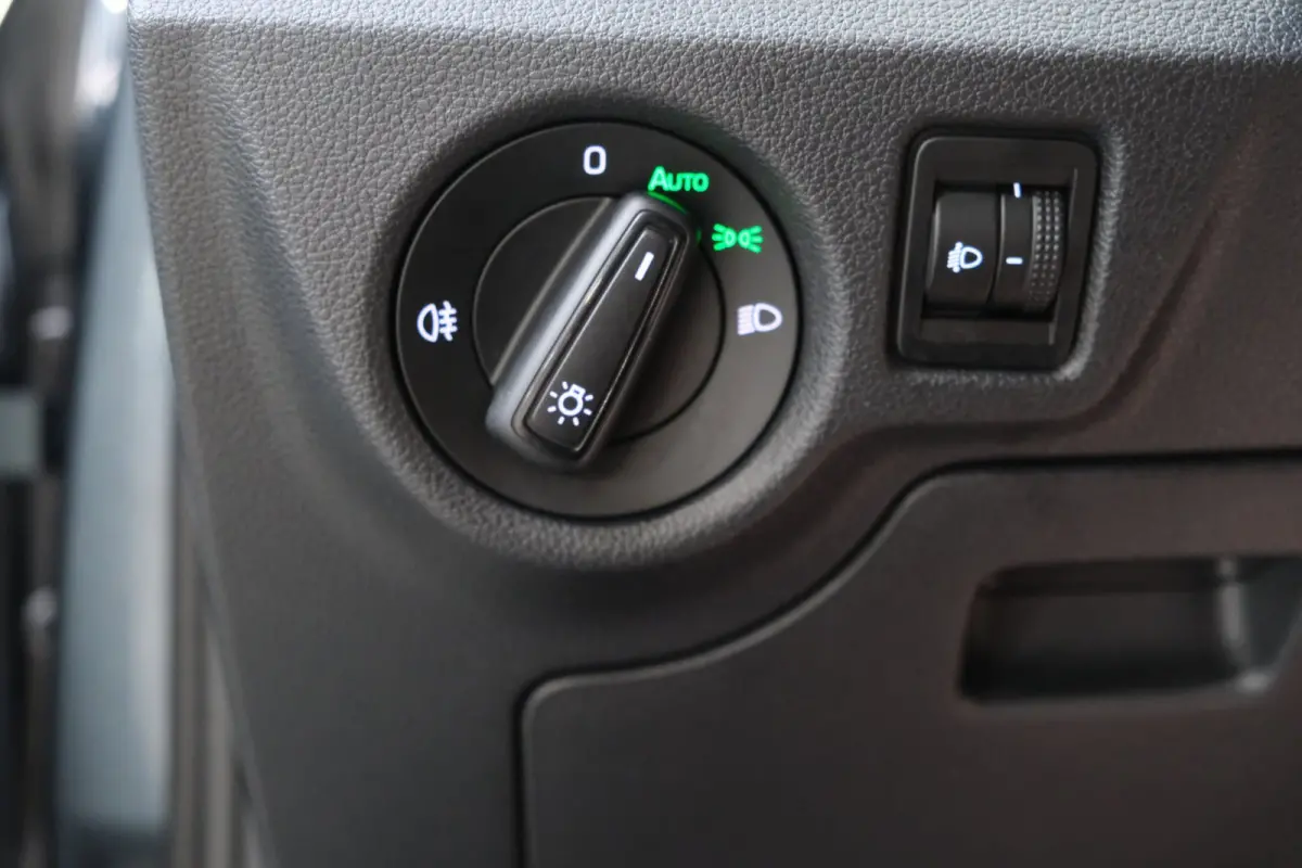 1.0 TSI Active - N.A.P. Airco, Cruise.