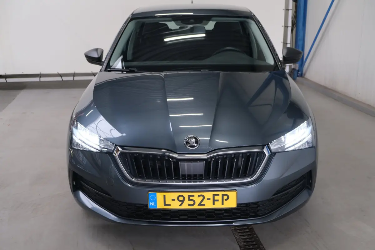 1.0 TSI Active - N.A.P. Airco, Cruise.