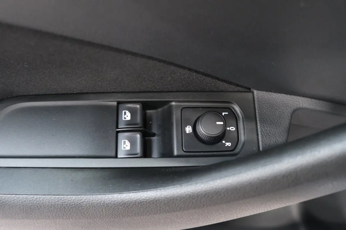 1.0 TSI Active - N.A.P. Airco, Cruise.