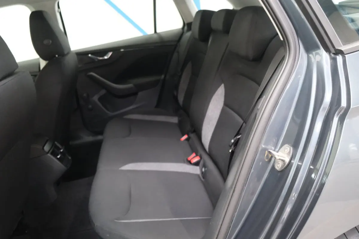 1.0 TSI Active - N.A.P. Airco, Cruise.