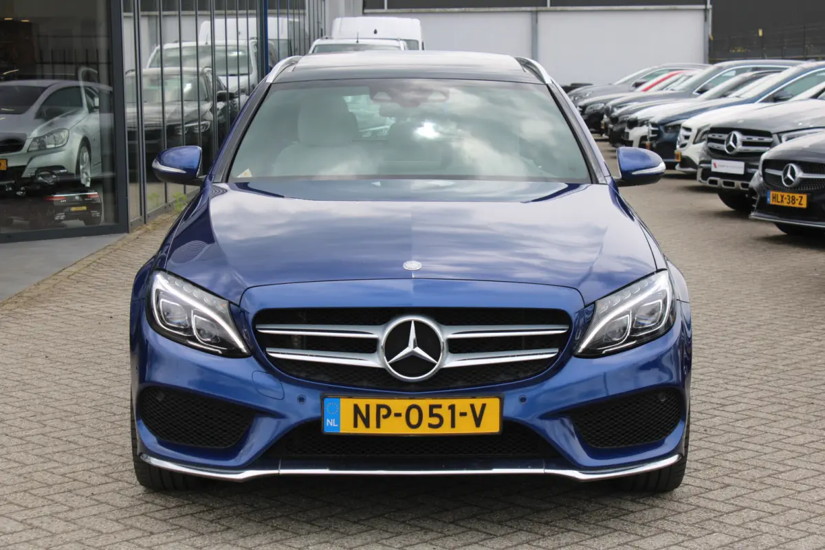 400 4MATIC AMG PANORAMADAK LUCHTVERING LEDER MEMORY HEAD-UP COMAND 19'' TREKHAAK