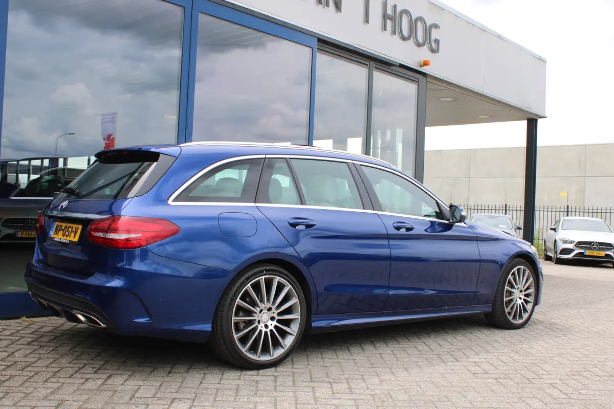 400 4MATIC AMG PANORAMADAK LUCHTVERING LEDER MEMORY HEAD-UP COMAND 19'' TREKHAAK
