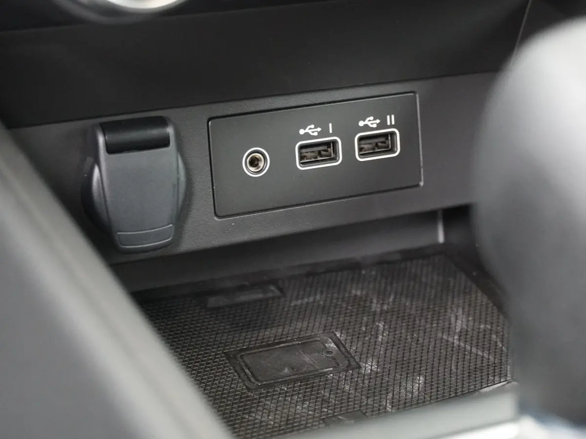 1.6 HEV Intense | Parkeercamera | Apple Carplay/Android Auto | Climate Control |