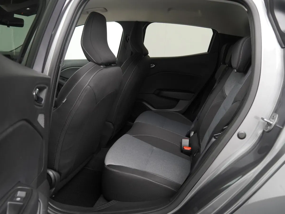 1.6 HEV Intense | Parkeercamera | Apple Carplay/Android Auto | Climate Control |