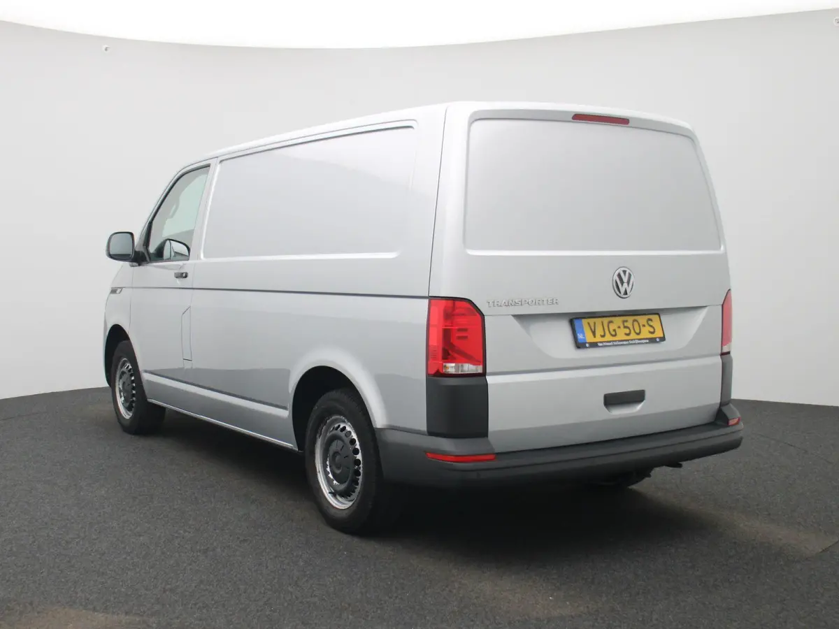2.0 TDI L1H1 150PK | Automaat | Radio | Airco | Parkeerhulp achter | Navigatie | Apple Carplay/Android Auto | Multifunctioneel stuurwiel | Cruise control |