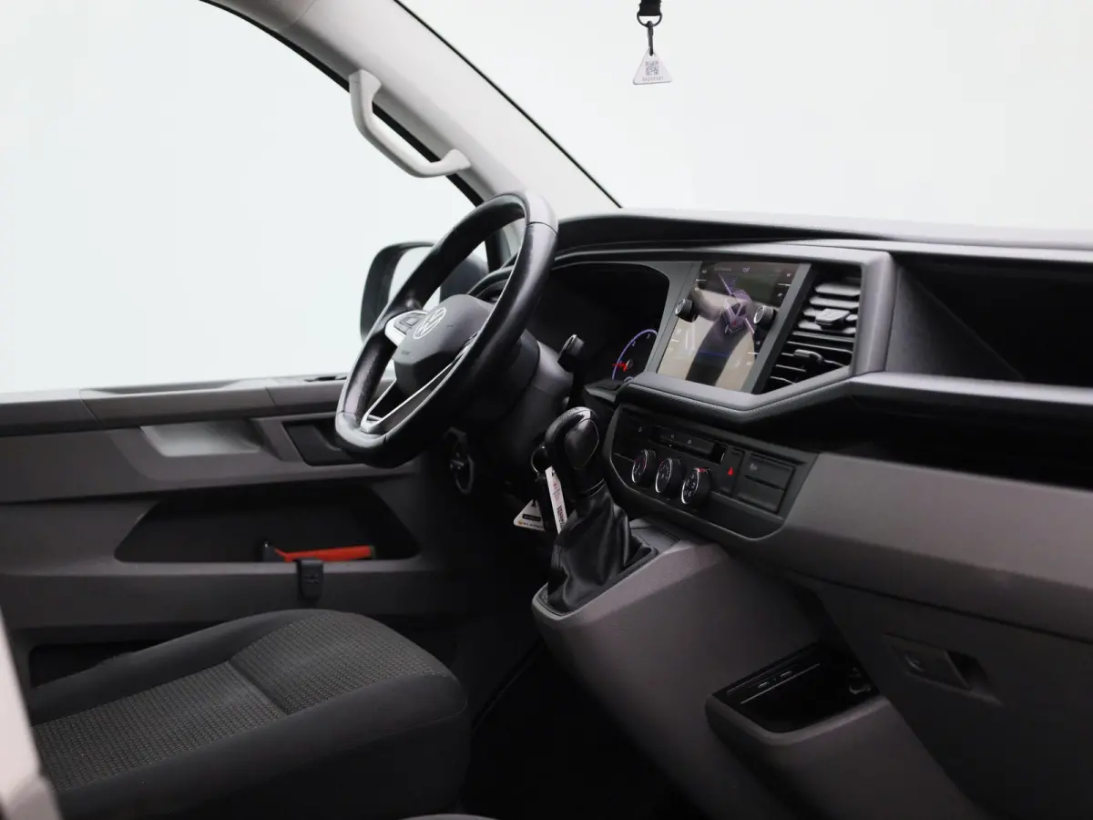 2.0 TDI L1H1 150PK | Automaat | Radio | Airco | Parkeerhulp achter | Navigatie | Apple Carplay/Android Auto | Multifunctioneel stuurwiel | Cruise control |