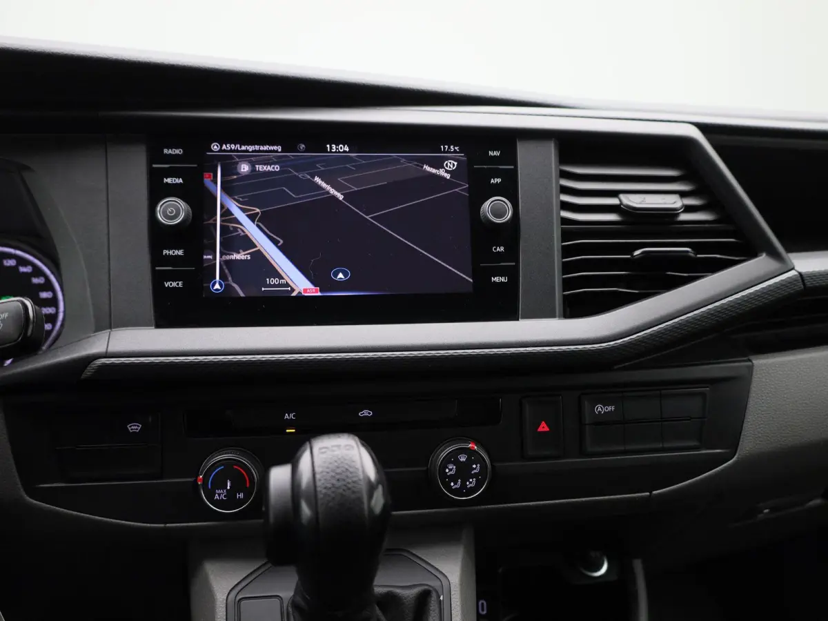 2.0 TDI L1H1 150PK | Automaat | Radio | Airco | Parkeerhulp achter | Navigatie | Apple Carplay/Android Auto | Multifunctioneel stuurwiel | Cruise control |