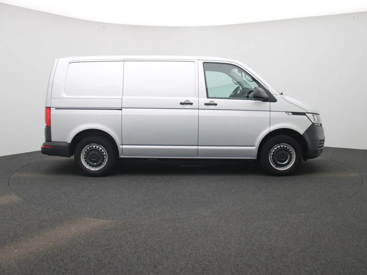2.0 TDI L1H1 150PK | Automaat | Radio | Airco | Parkeerhulp achter | Navigatie | Apple Carplay/Android Auto | Multifunctioneel stuurwiel | Cruise control |
