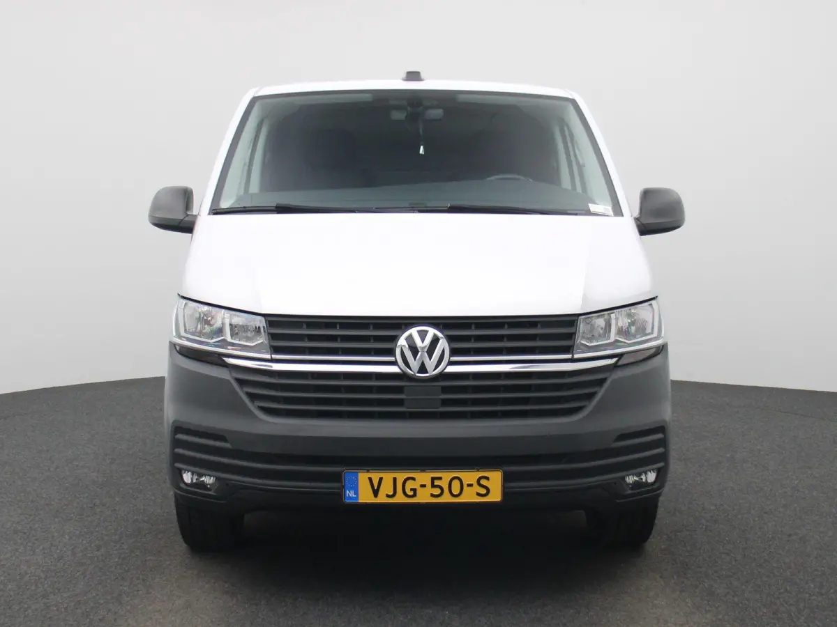 2.0 TDI L1H1 150PK | Automaat | Radio | Airco | Parkeerhulp achter | Navigatie | Apple Carplay/Android Auto | Multifunctioneel stuurwiel | Cruise control |