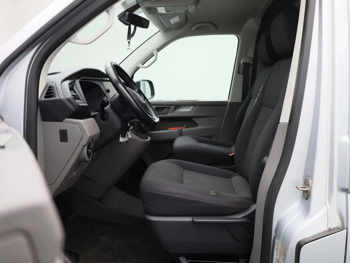 2.0 TDI L1H1 150PK | Automaat | Radio | Airco | Parkeerhulp achter | Navigatie | Apple Carplay/Android Auto | Multifunctioneel stuurwiel | Cruise control |