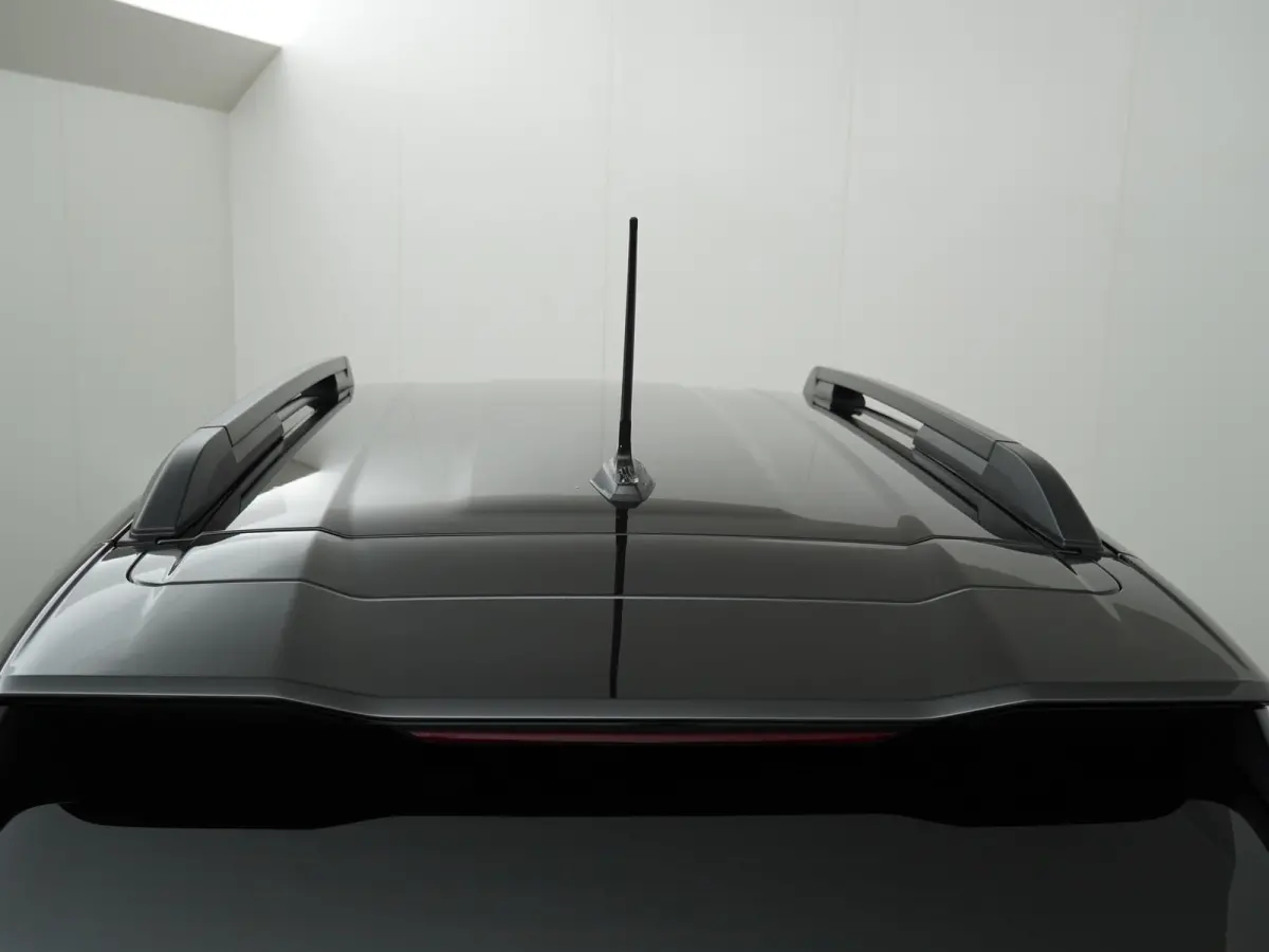 limited edition hybrid 155 | Adapt. Cruise | 360 Camera | Stoel-, Stuur- & Voorruitverw. |