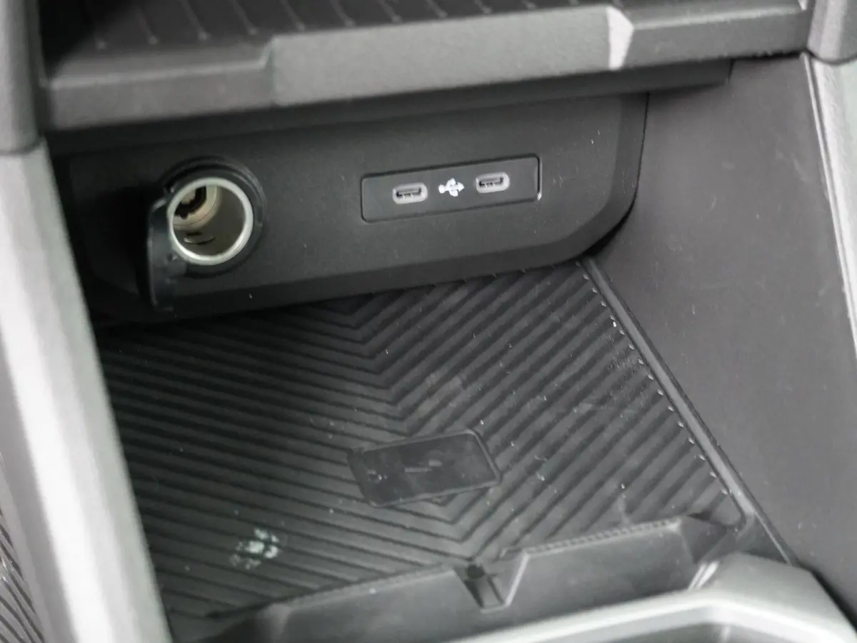 limited edition hybrid 155 | Adapt. Cruise | 360 Camera | Stoel-, Stuur- & Voorruitverw. |
