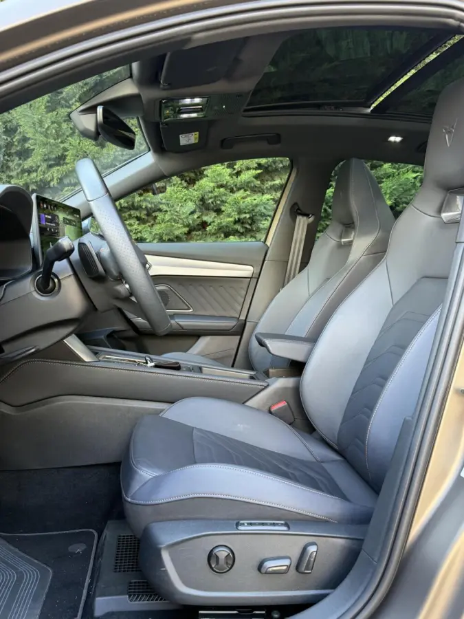 1.5 TSI e-Hybrid VZ Performance Pano|360|Sennh