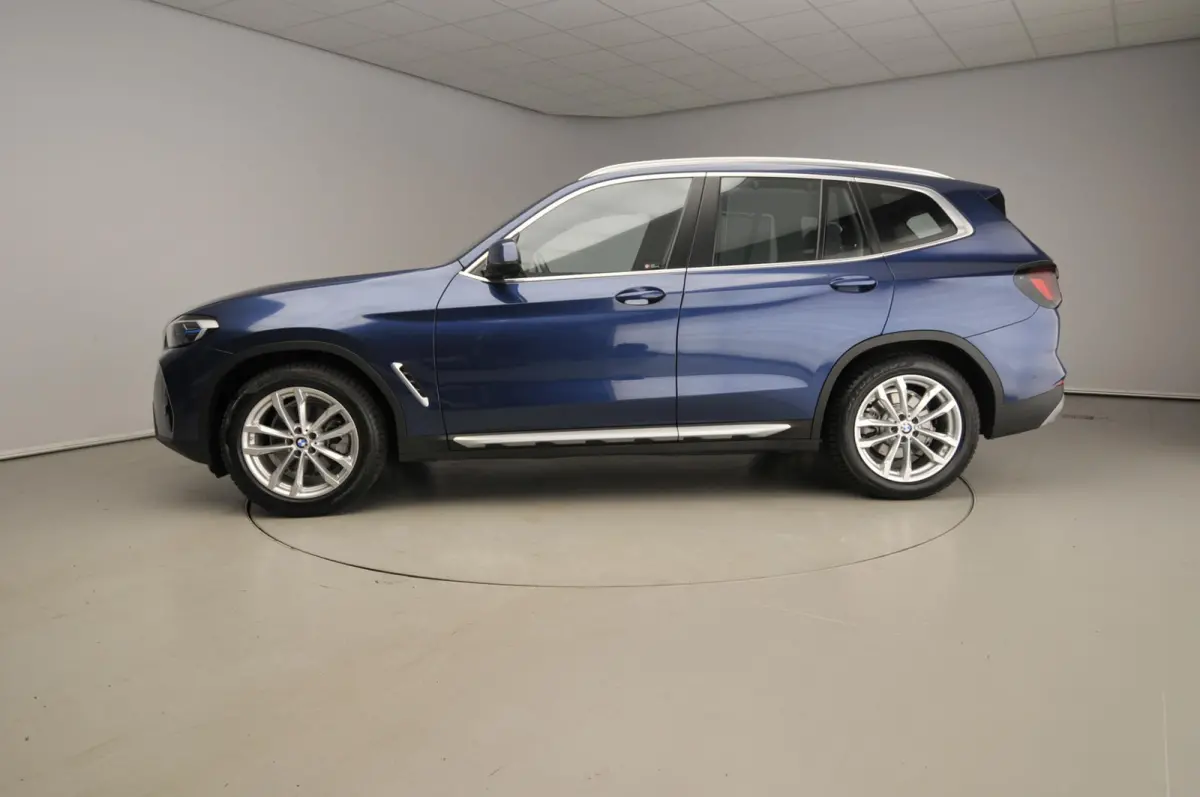 xDrive20i | Laserlicht | Leder | HUD | Panoramadak | Sportstoelen | Stoelverwarming | DAB | Hifi speakers | Alu 19 inch