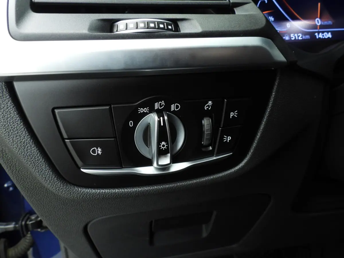 xDrive20i | Laserlicht | Leder | HUD | Panoramadak | Sportstoelen | Stoelverwarming | DAB | Hifi speakers | Alu 19 inch