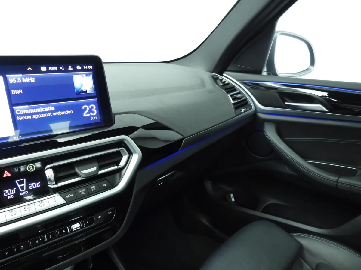 xDrive20i | Laserlicht | Leder | HUD | Panoramadak | Sportstoelen | Stoelverwarming | DAB | Hifi speakers | Alu 19 inch