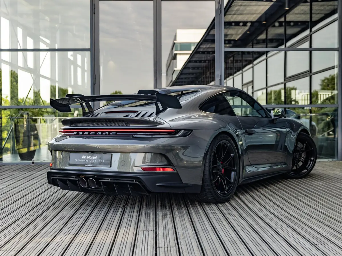 4.0 GT3 | SPORTCHRONO | KUIPSTOELEN | PDLS + | NEUS LIFT | BOSE | SPORTUITLAATSYSTEEM | AGAATGRIJS | NL GELEVERD | VIERWIELBESTURING | PVT PLUS | CLUBSPORT PAKKET |