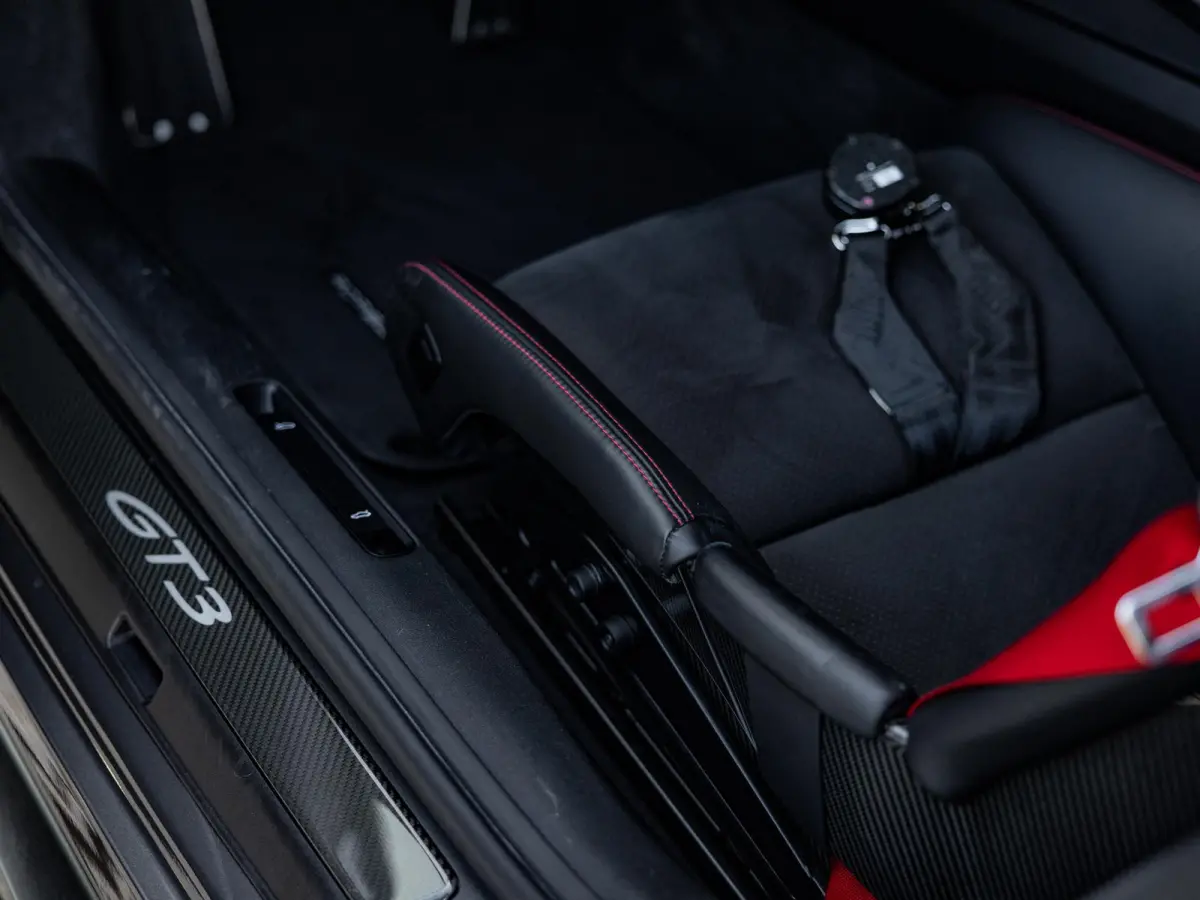 4.0 GT3 | SPORTCHRONO | KUIPSTOELEN | PDLS + | NEUS LIFT | BOSE | SPORTUITLAATSYSTEEM | AGAATGRIJS | NL GELEVERD | VIERWIELBESTURING | PVT PLUS | CLUBSPORT PAKKET |