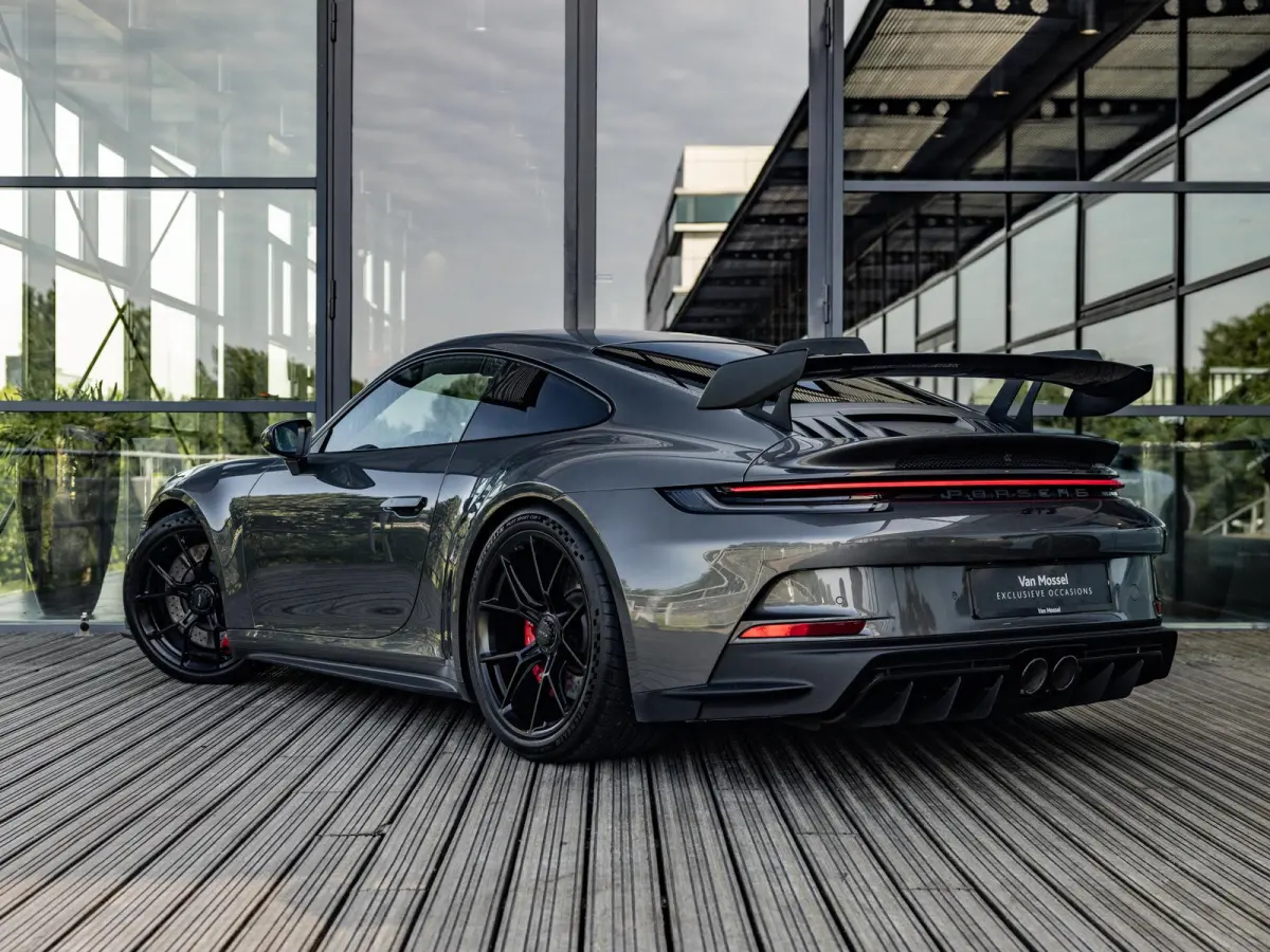 4.0 GT3 | SPORTCHRONO | KUIPSTOELEN | PDLS + | NEUS LIFT | BOSE | SPORTUITLAATSYSTEEM | AGAATGRIJS | NL GELEVERD | VIERWIELBESTURING | PVT PLUS | CLUBSPORT PAKKET |