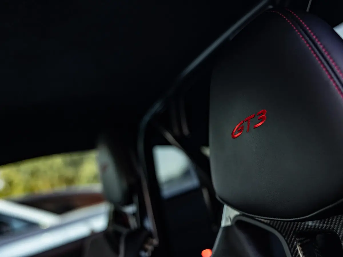 4.0 GT3 | SPORTCHRONO | KUIPSTOELEN | PDLS + | NEUS LIFT | BOSE | SPORTUITLAATSYSTEEM | AGAATGRIJS | NL GELEVERD | VIERWIELBESTURING | PVT PLUS | CLUBSPORT PAKKET |