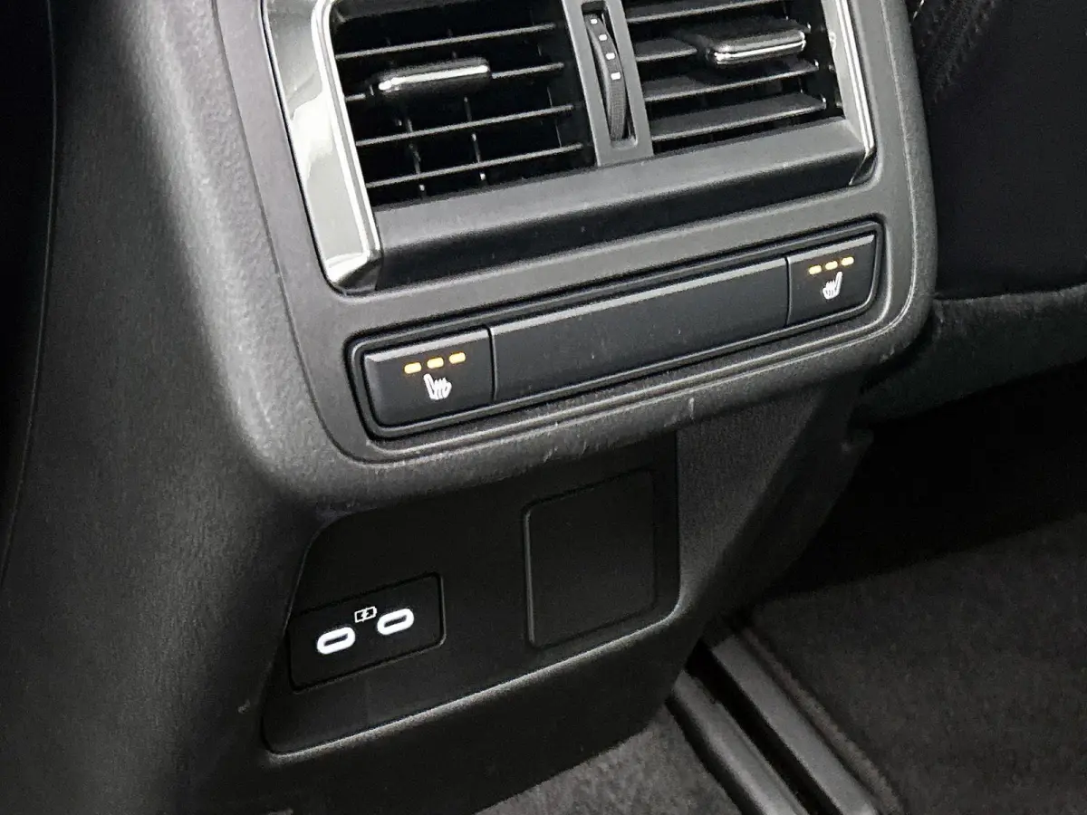 2.5 e-SkyActiv PHEV Exclusive-Line | LEER | ACHTERUITRIJCAMERA | STOELVERWARMING | APPLE CARPLAY / ANDROID AUTO | KEYLESS |wegklapbare trekhaak