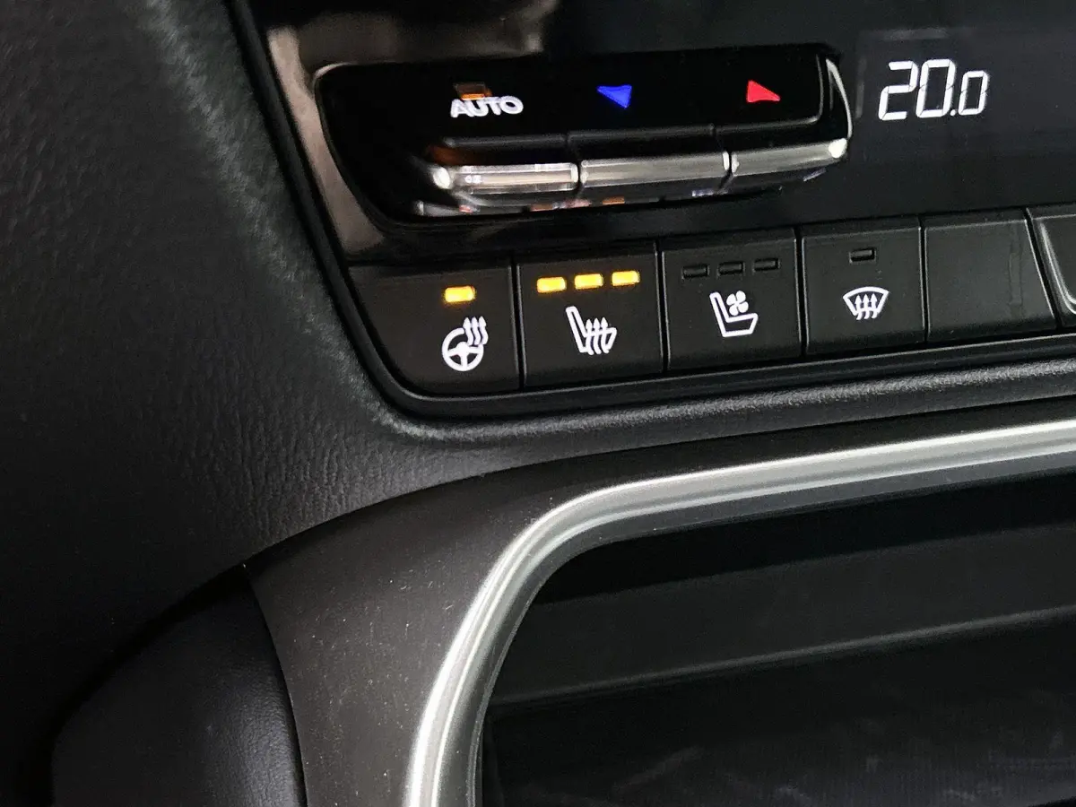 2.5 e-SkyActiv PHEV Exclusive-Line | LEER | ACHTERUITRIJCAMERA | STOELVERWARMING | APPLE CARPLAY / ANDROID AUTO | KEYLESS |wegklapbare trekhaak
