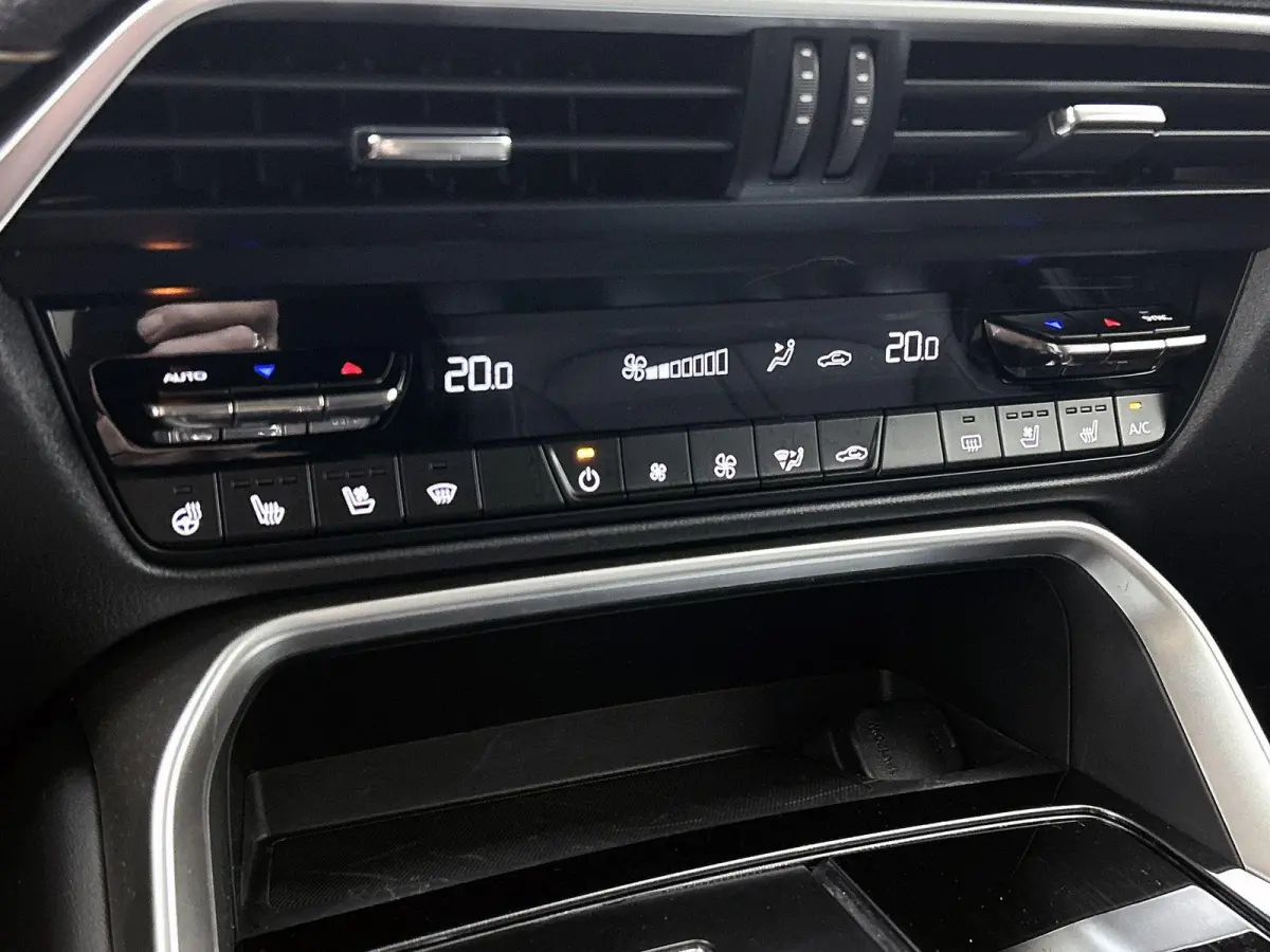2.5 e-SkyActiv PHEV Exclusive-Line | LEER | ACHTERUITRIJCAMERA | STOELVERWARMING | APPLE CARPLAY / ANDROID AUTO | KEYLESS |wegklapbare trekhaak