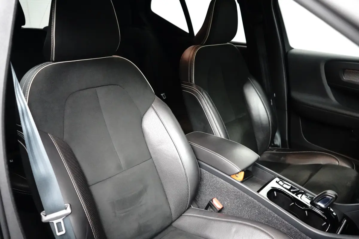 1.5 T5 R-Design 262pk | Stoelverwarming | Camera | Harmand & Kardon | Apple Carplay
