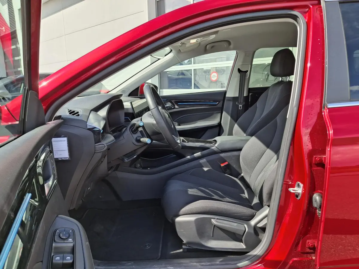 MG5 Electric Standard Range Comfort 50 kWh | Keyless Entry&Go | Achteruitcamera | Adaptieve Cruise Control | Apple Carplay & Android Auto |