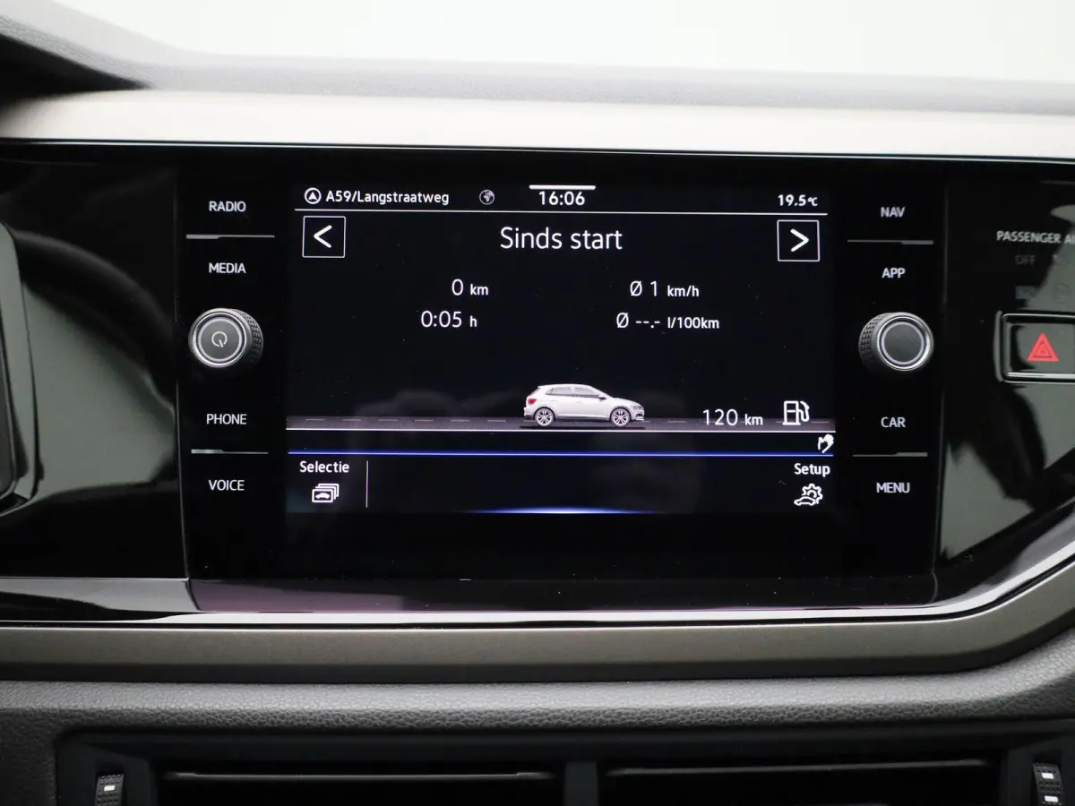 1.0 TSI Comfortline | 95 PK | Airco | Parkeersensoren | Navigatie | Carplay / Android Auto