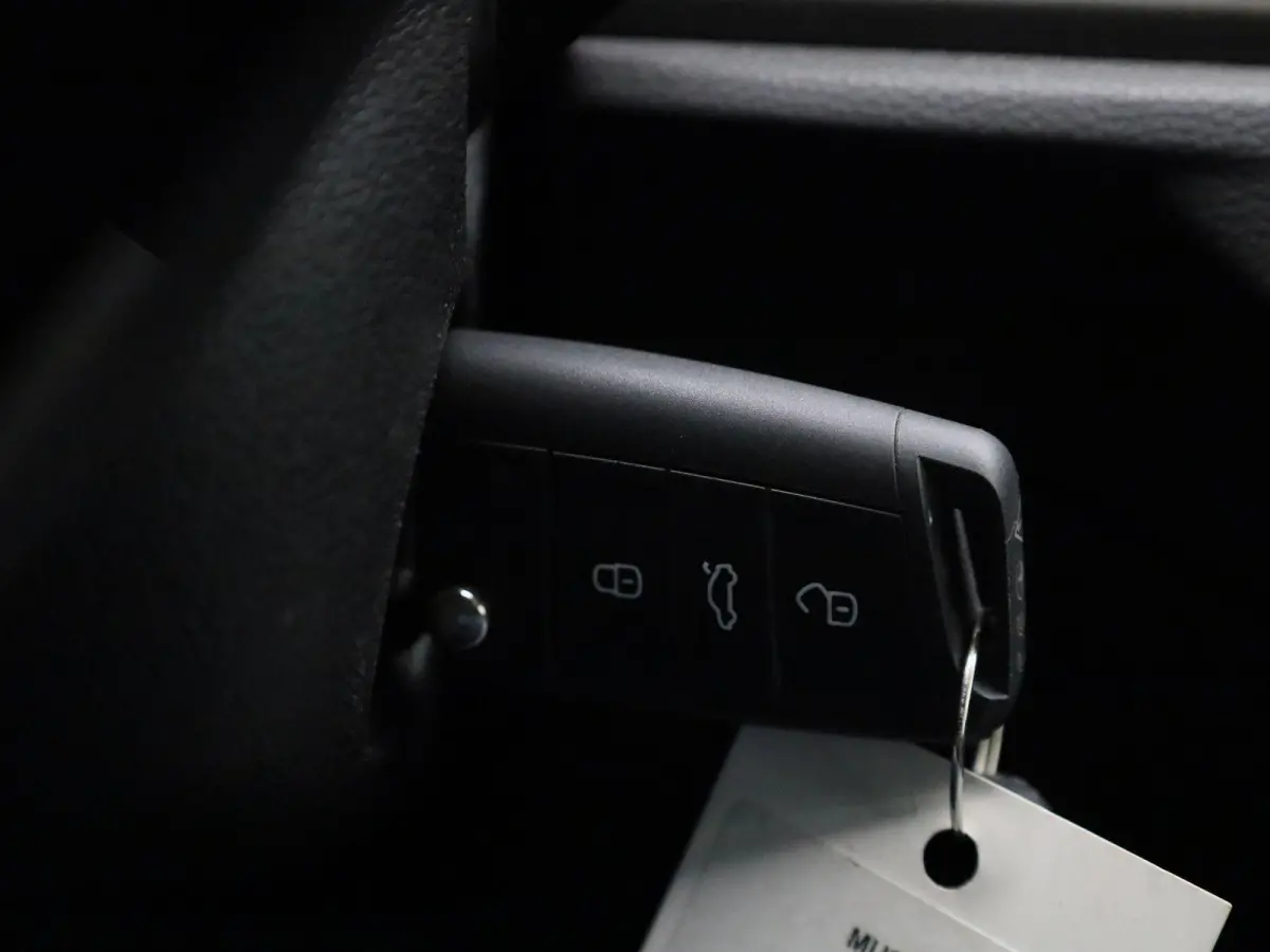 1.0 TSI Comfortline | 95 PK | Airco | Parkeersensoren | Navigatie | Carplay / Android Auto