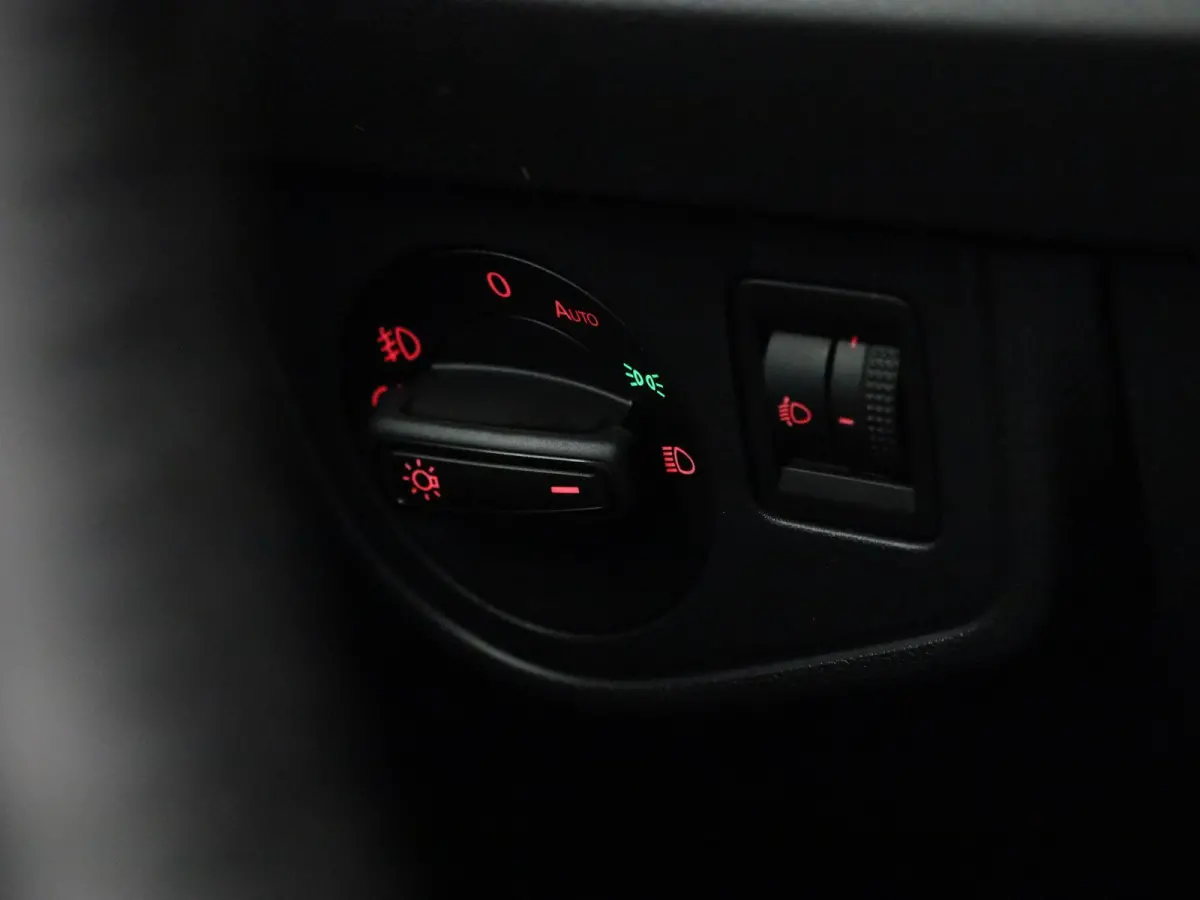 1.0 TSI Comfortline | 95 PK | Airco | Parkeersensoren | Navigatie | Carplay / Android Auto