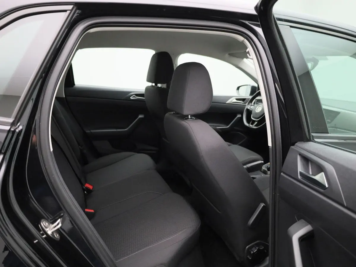 1.0 TSI Comfortline | 95 PK | Airco | Parkeersensoren | Navigatie | Carplay / Android Auto