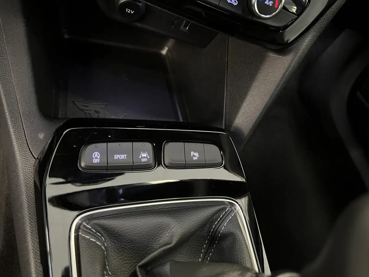 1.2 Turbo 101PK GS-LINE / NAVI / CAMERA /