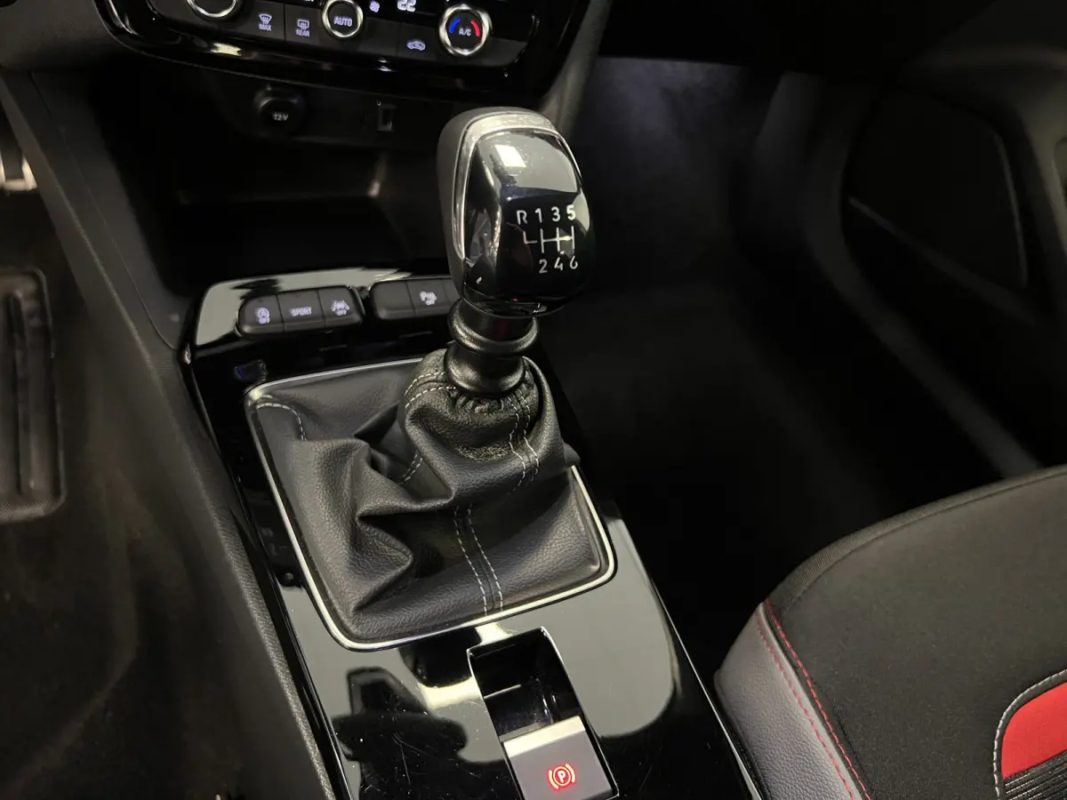 1.2 Turbo 101PK GS-LINE / NAVI / CAMERA /