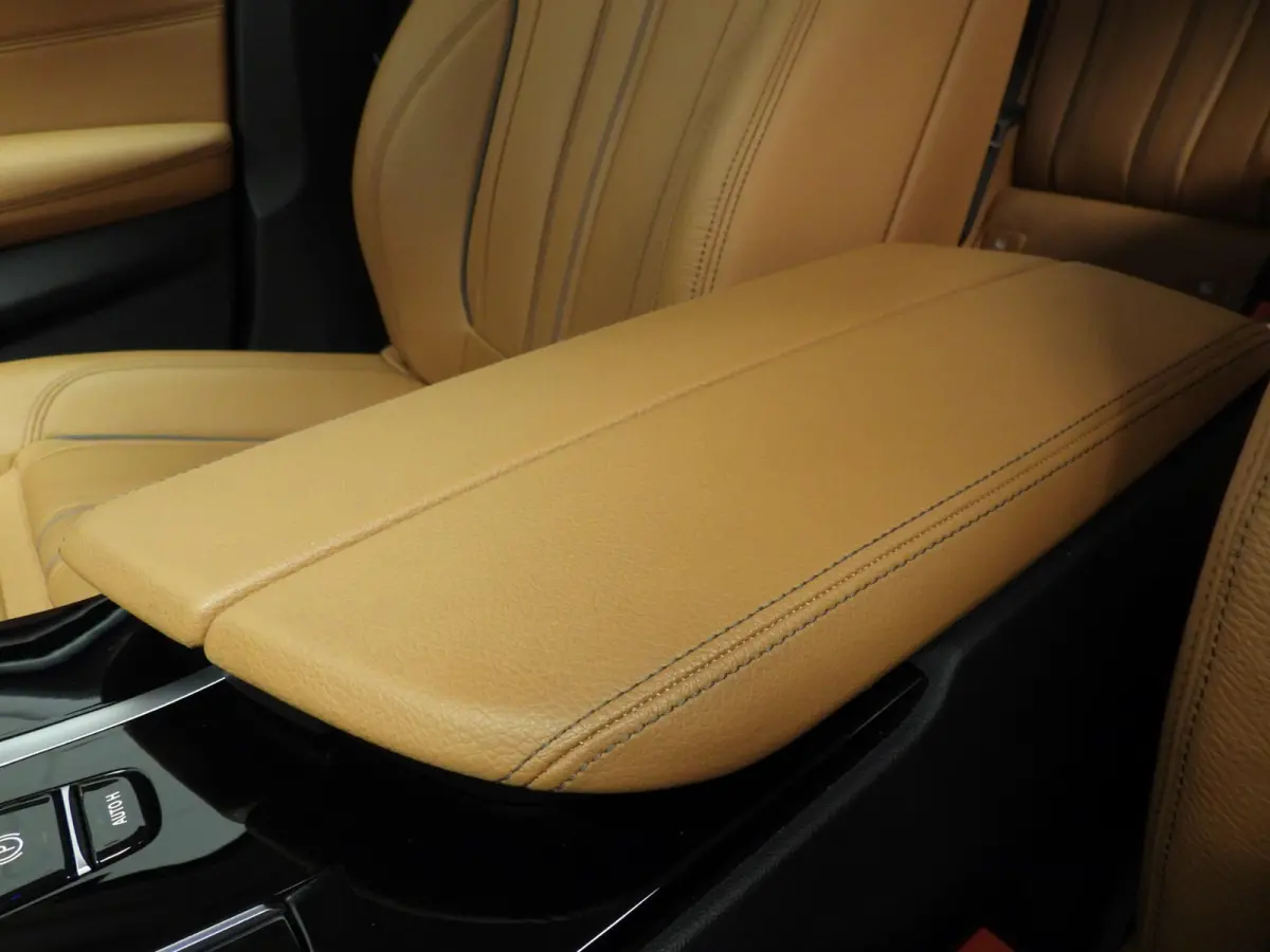520i | LED | Leder | Navigatie | Comfortzetels | Stoelverwarming | DAB | Hifi speakers | Alu 18 inch