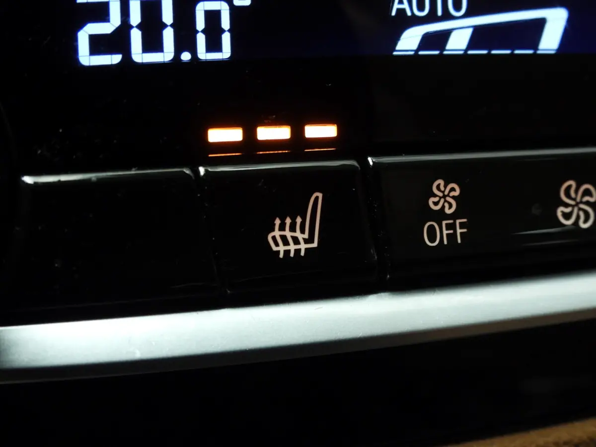 520i | LED | Leder | Navigatie | Comfortzetels | Stoelverwarming | DAB | Hifi speakers | Alu 18 inch