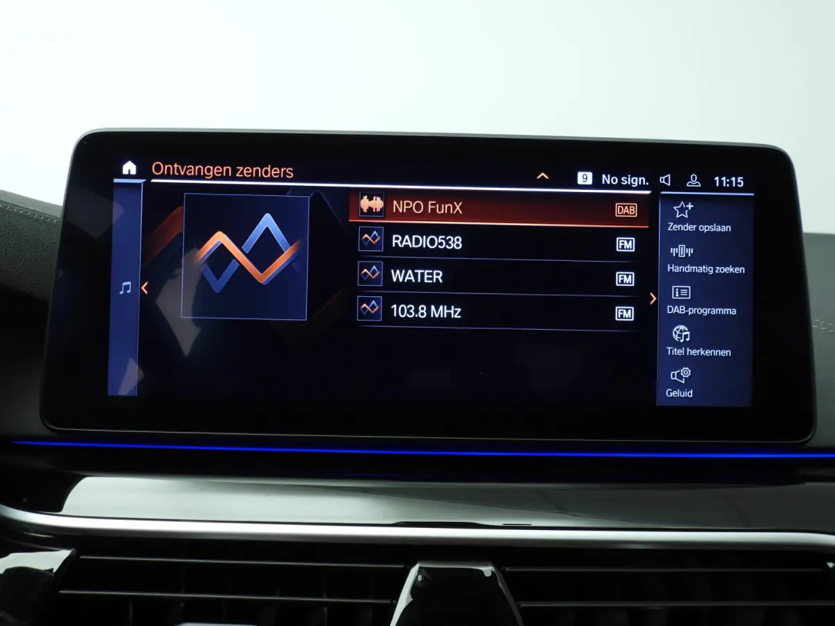 520i | LED | Leder | Navigatie | Comfortzetels | Stoelverwarming | DAB | Hifi speakers | Alu 18 inch