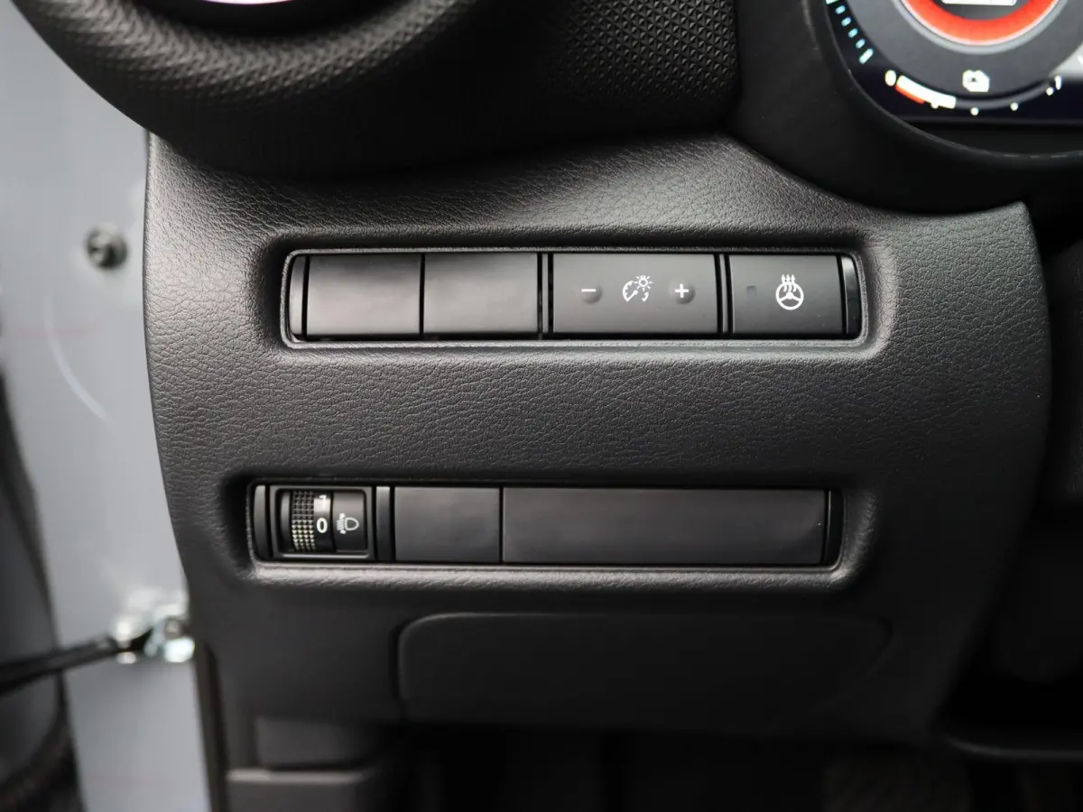 1.6 Hybrid N-Connecta | Stoel-, Stuur- & Voorruitverw. | Navigatie | Parkeercamera |