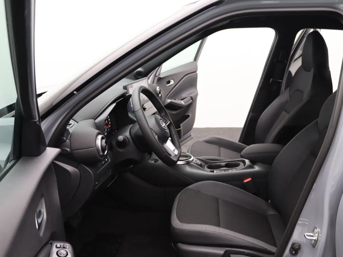 1.6 Hybrid N-Connecta | Stoel-, Stuur- & Voorruitverw. | Navigatie | Parkeercamera |