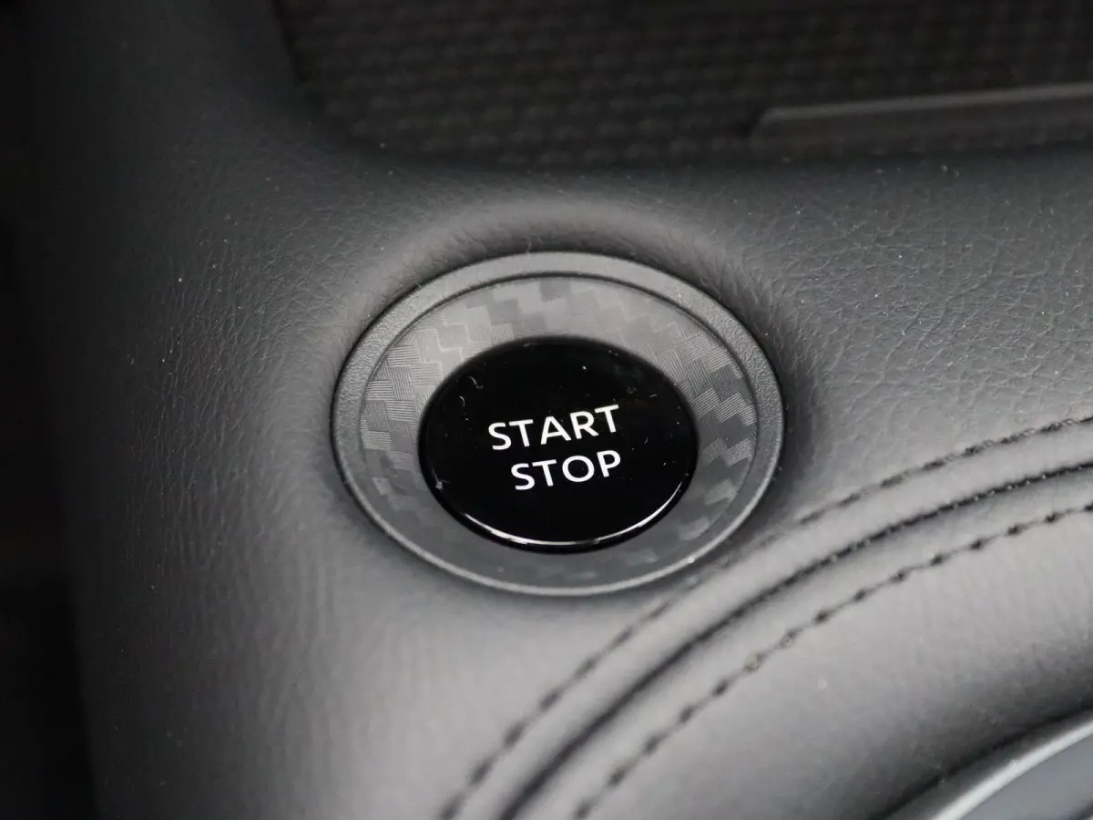 1.6 Hybrid N-Connecta | Stoel-, Stuur- & Voorruitverw. | Navigatie | Parkeercamera |