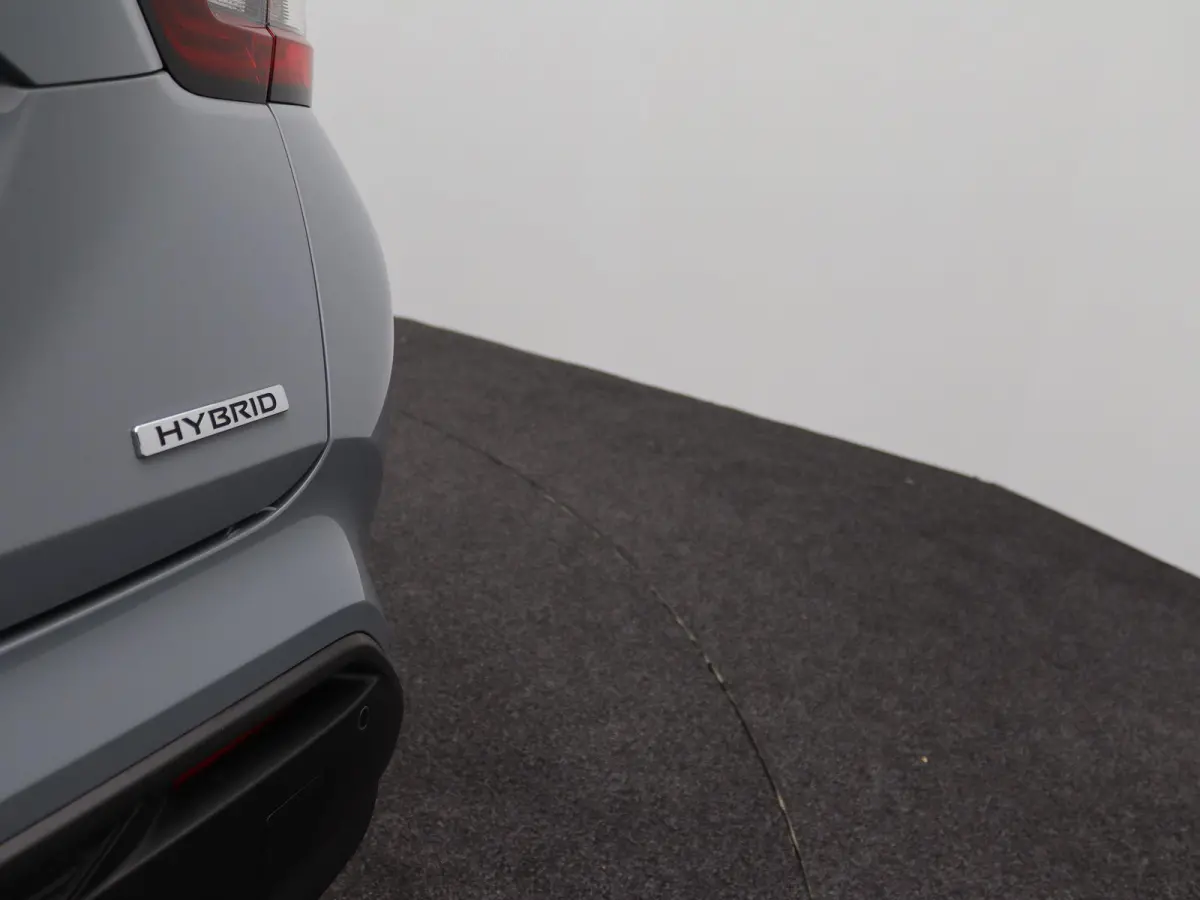 1.6 Hybrid N-Connecta | Stoel-, Stuur- & Voorruitverw. | Navigatie | Parkeercamera |
