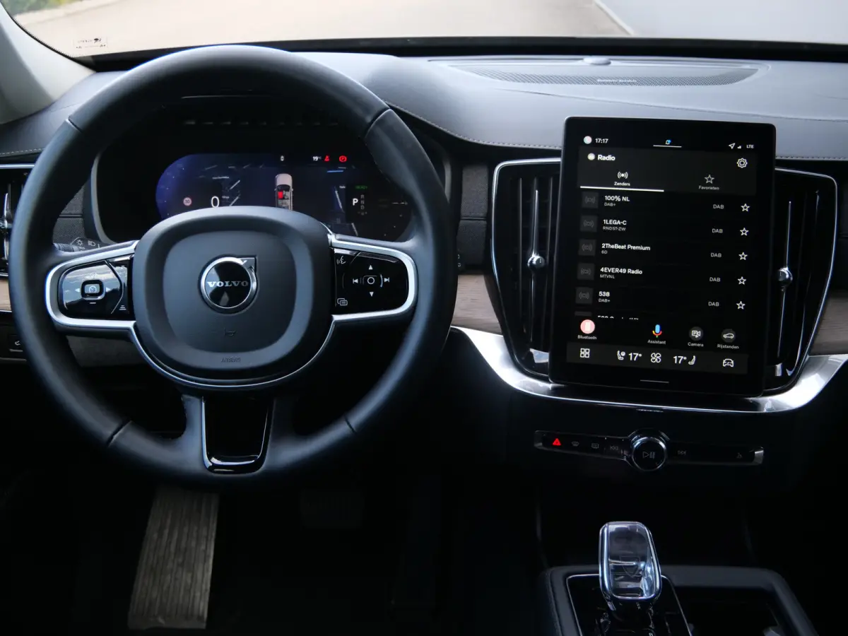 2.0 T8 Plug-in hybrid AWD Plus Dark 455 Pk Automaat Navi / DAB / Camera's / Leer / 7 persoons