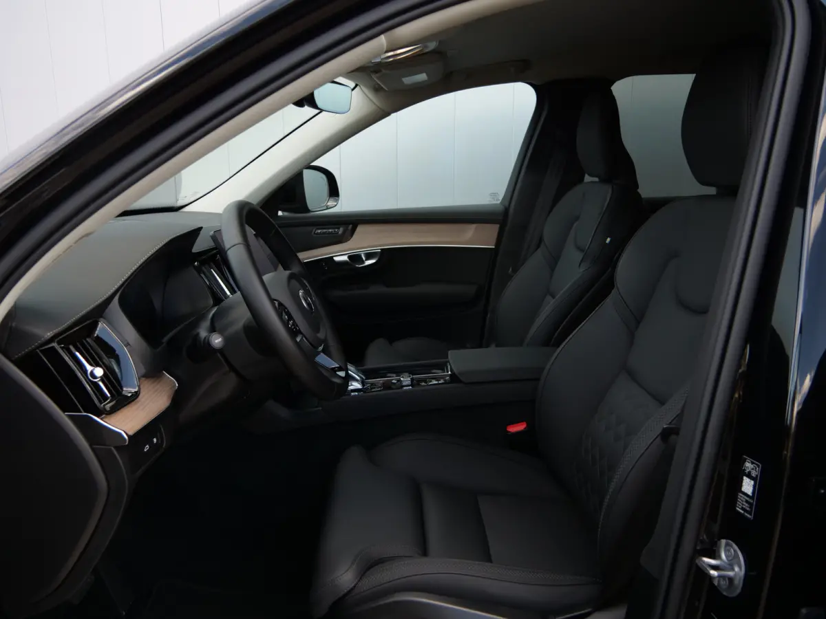 2.0 T8 Plug-in hybrid AWD Plus Dark 455 Pk Automaat Navi / DAB / Camera's / Leer / 7 persoons