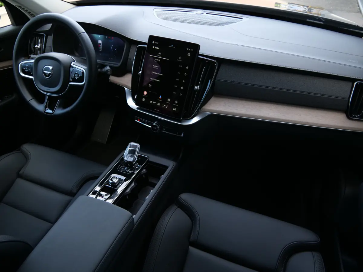 2.0 T8 Plug-in hybrid AWD Plus Dark 455 Pk Automaat Navi / DAB / Camera's / Leer / 7 persoons