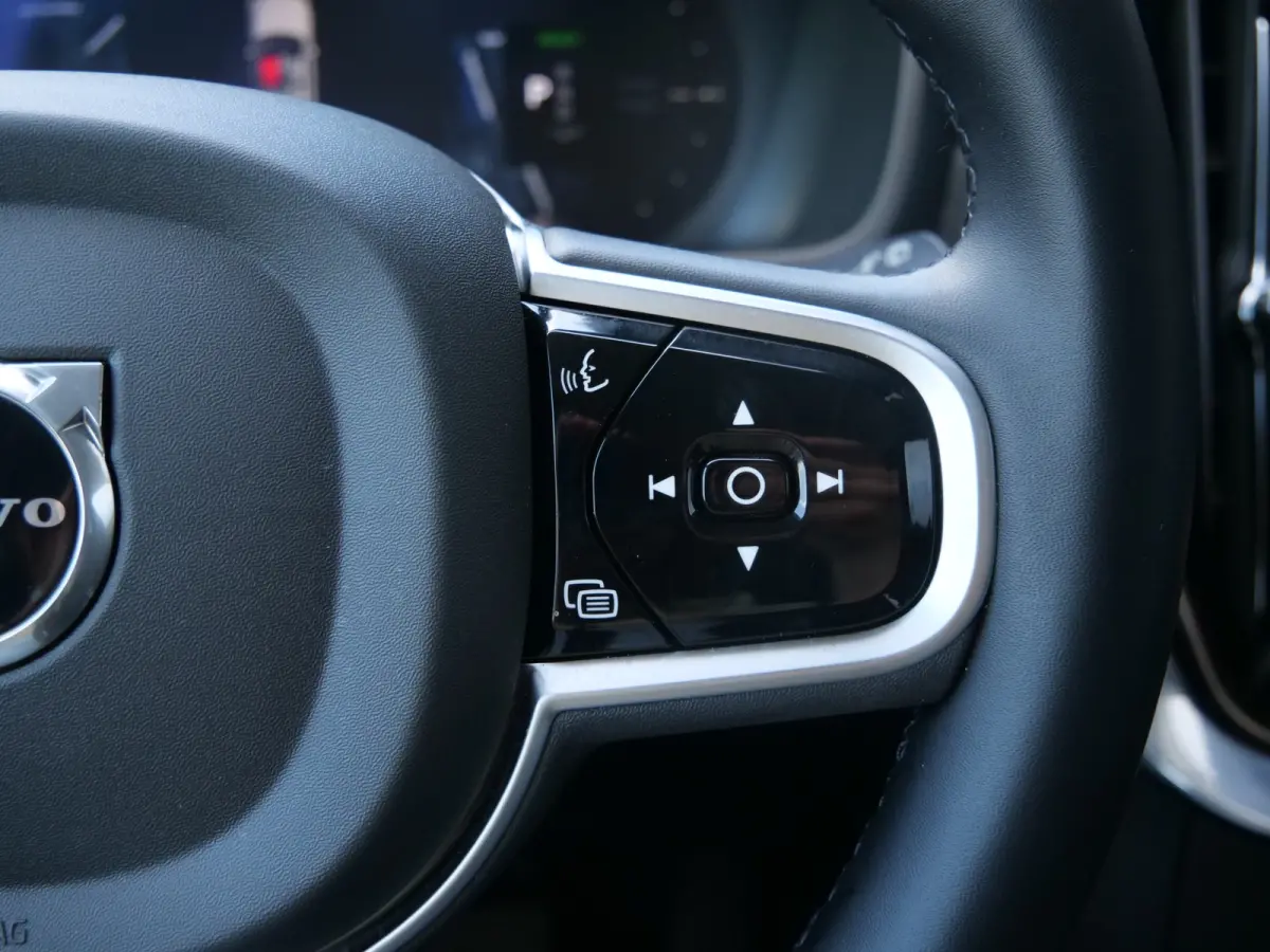 2.0 T8 Plug-in hybrid AWD Plus Dark 455 Pk Automaat Navi / DAB / Camera's / Leer / 7 persoons