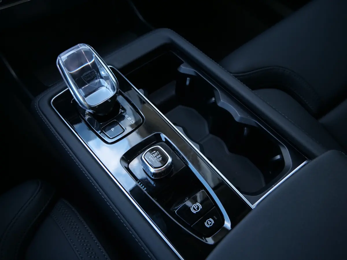 2.0 T8 Plug-in hybrid AWD Plus Dark 455 Pk Automaat Navi / DAB / Camera's / Leer / 7 persoons